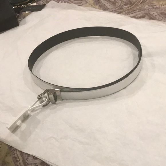 Michael Kors Reversible Leather Belt - Picture 4 of 5